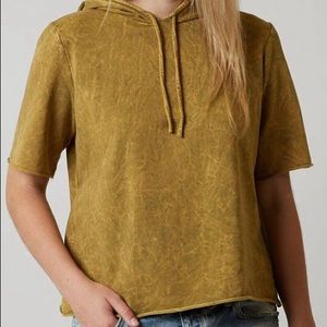 Buckle Short Sleeve Hoodie